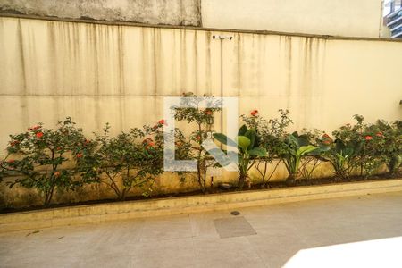 Vista da sala de casa de condomínio à venda com 2 quartos, 70m² em Vila Esperança, São Paulo