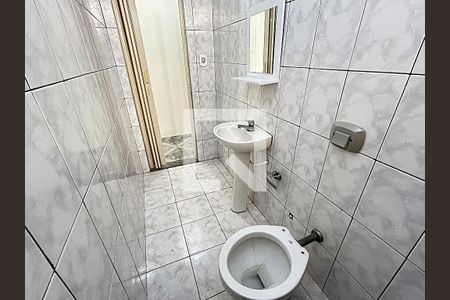 Banheiro de casa para alugar com 1 quarto, 30m² em Irajá, Rio de Janeiro