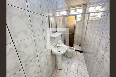 Banheiro de casa para alugar com 1 quarto, 30m² em Irajá, Rio de Janeiro