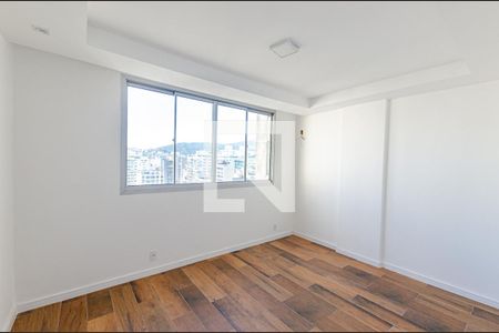 Suite  de apartamento à venda com 3 quartos, 82m² em Icaraí, Niterói