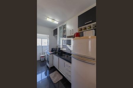 Cozinha e Área de Serviço de apartamento à venda com 2 quartos, 57m² em Vila Ré, São Paulo