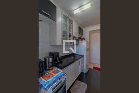 Cozinha e Área de Serviço de apartamento à venda com 2 quartos, 57m² em Vila Ré, São Paulo