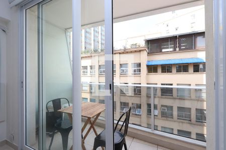 Varanda de kitnet/studio à venda com 1 quarto, 24m² em Centro Histórico de São Paulo, São Paulo