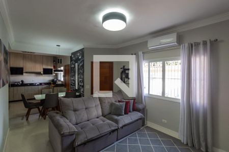 Sala de estar de casa à venda com 3 quartos, 100m² em Jardim Campo Grande, São Paulo