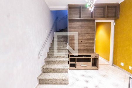 Sala de casa para alugar com 4 quartos, 4m² em Vila Maria Luisa, São Paulo