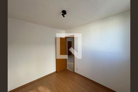 Apartamento à venda com 2 quartos, 42m² em Chacaras Reunidas Santa Terezinha, Contagem