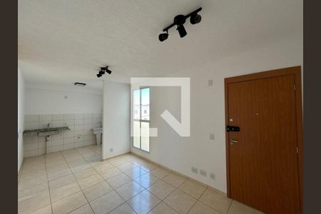 Apartamento à venda com 2 quartos, 42m² em Chacaras Reunidas Santa Terezinha, Contagem