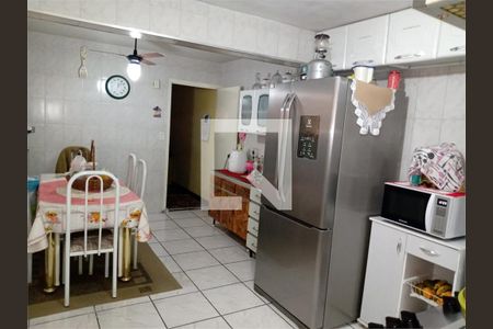 Casa à venda com 3 quartos, 201m² em Cidade das Flores, Osasco