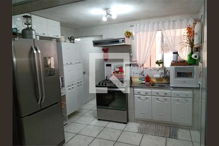 Casa à venda com 3 quartos, 201m² em Cidade das Flores, Osasco