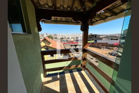 Casa à venda com 3 quartos, 141m² em Linda Vista, Contagem