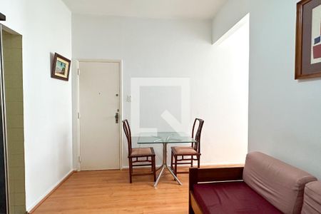 Sala de apartamento para alugar com 1 quarto, 44m² em Copacabana, Rio de Janeiro