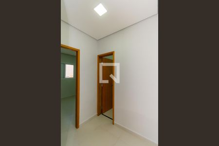 Corredor de apartamento para alugar com 2 quartos, 50m² em Chácara Mafalda, São Paulo