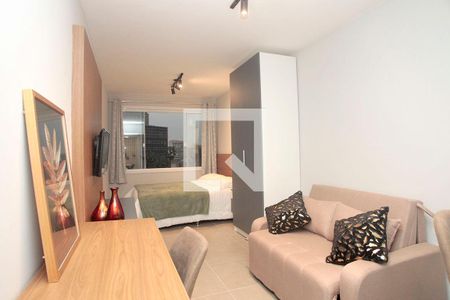 Studio - Sala / Quarto de kitnet/studio à venda com 1 quarto, 30m² em Centro Histórico, Porto Alegre