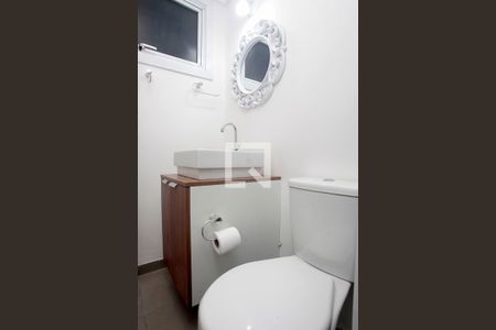 Banheiro de kitnet/studio para alugar com 1 quarto, 31m² em Centro Histórico, Porto Alegre