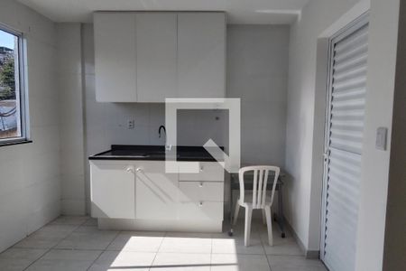 Cozinha de apartamento para alugar com 1 quarto, 56m² em Parque Pauliceia, Duque de Caxias