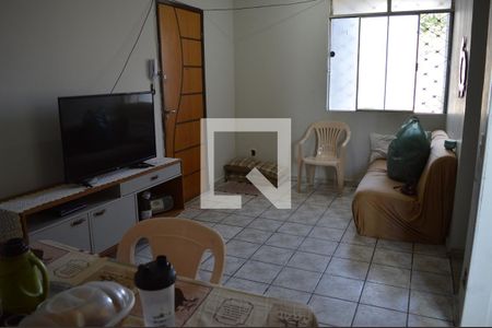 Sala de apartamento para alugar com 3 quartos, 80m² em Alvorada, Contagem