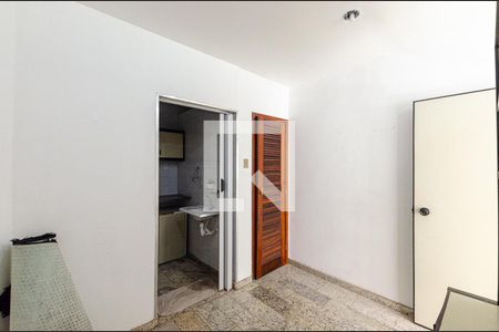 Sala de kitnet/studio para alugar com 1 quarto, 35m² em Centro, Niterói