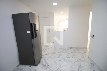 Sala de apartamento para alugar com 2 quartos, 40m² em Brás de Pina, Rio de Janeiro