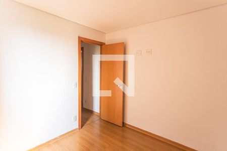 Quarto 2 de apartamento para alugar com 2 quartos, 120m² em Sion, Belo Horizonte