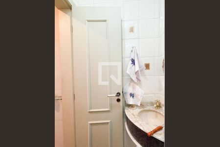 Apartamento à venda com 306m², 3 quartos e 4 vagas Apartamento à venda com 306m², 3 quartos e 4 vagasLavabo