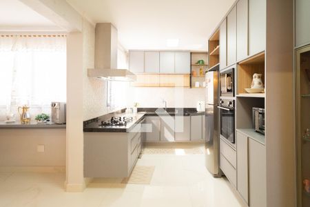 Apartamento à venda com 306m², 3 quartos e 4 vagas Apartamento à venda com 306m², 3 quartos e 4 vagasCozinha