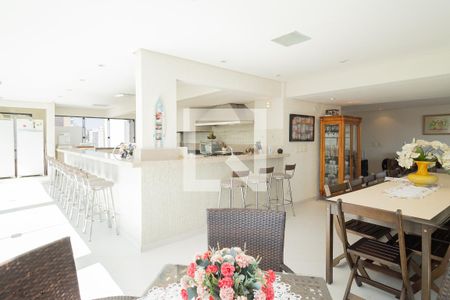 Apartamento à venda com 306m², 3 quartos e 4 vagas Apartamento à venda com 306m², 3 quartos e 4 vagasEspaço Gourmet - Cobertura