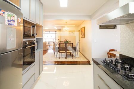 Apartamento à venda com 306m², 3 quartos e 4 vagas Apartamento à venda com 306m², 3 quartos e 4 vagasCozinha