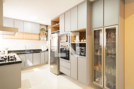 Apartamento à venda com 306m², 3 quartos e 4 vagas Apartamento à venda com 306m², 3 quartos e 4 vagasCozinha