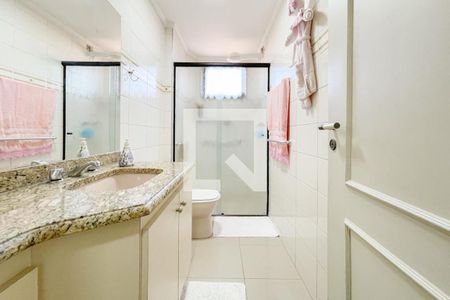 Apartamento à venda com 306m², 3 quartos e 4 vagas Apartamento à venda com 306m², 3 quartos e 4 vagasBanheiro - Suíte 2