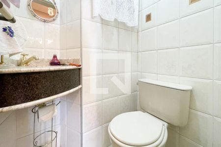 Apartamento à venda com 306m², 3 quartos e 4 vagas Apartamento à venda com 306m², 3 quartos e 4 vagasLavabo