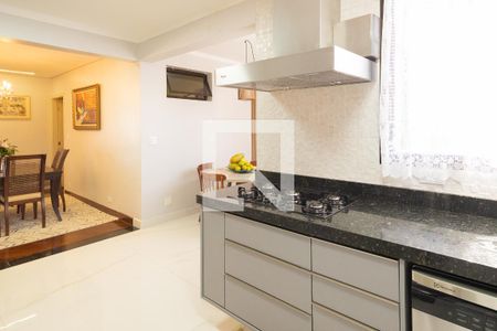 Apartamento à venda com 306m², 3 quartos e 4 vagas Apartamento à venda com 306m², 3 quartos e 4 vagasCozinha