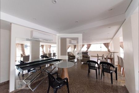 Apartamento à venda com 306m², 3 quartos e 4 vagas Apartamento à venda com 306m², 3 quartos e 4 vagasÁrea comum - Salão de festas