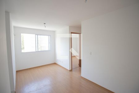 Sala de apartamento para alugar com 2 quartos, 46m² em Colubande, São Gonçalo