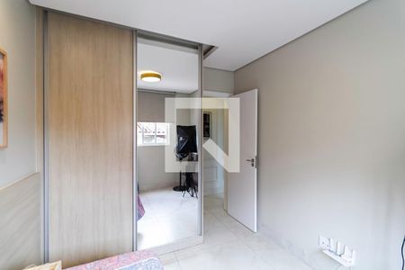 Quarto de apartamento à venda com 2 quartos, 58m² em Castelo, Belo Horizonte