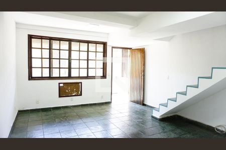 Sala de casa de condomínio à venda com 2 quartos, 80m² em Freguesia (jacarepaguá), Rio de Janeiro