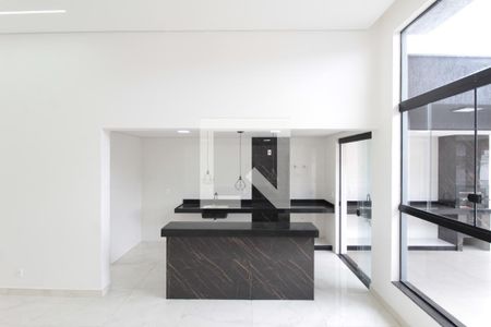 Sala de casa à venda com 3 quartos, 180m² em Jardim Atlântico, Belo Horizonte