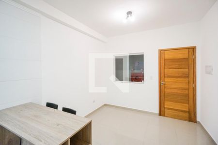 Sala e cozinha de apartamento para alugar com 2 quartos, 45m² em Penha de França, São Paulo