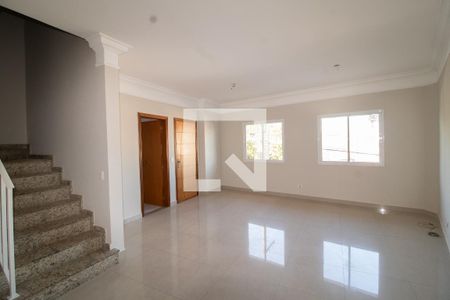 Sala de casa à venda com 4 quartos, 198m² em Vila Maria Alta, São Paulo