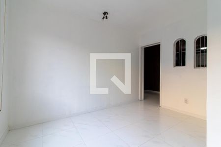 Sala de apartamento para alugar com 3 quartos, 100m² em Santa Maria Goretti, Porto Alegre