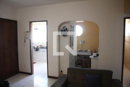 Sala de apartamento à venda com 2 quartos, 70m² em Santa Cruz Industrial, Contagem