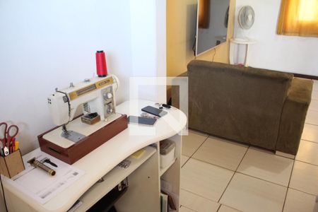 Sala de apartamento para alugar com 2 quartos, 70m² em Santa Cruz Industrial, Contagem