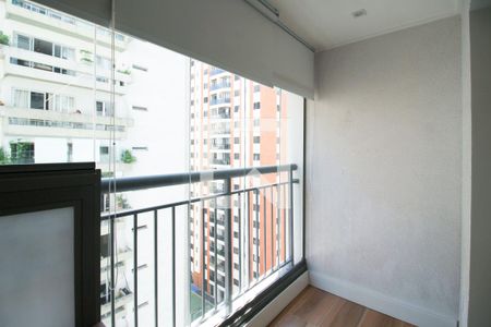 Sala de kitnet/studio para alugar com 1 quarto, 32m² em Indianópolis, São Paulo