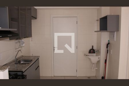 Sala/Cozinha de apartamento para alugar com 2 quartos, 32m² em Vila Graciosa, São Paulo