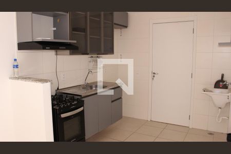 Sala/Cozinha de apartamento para alugar com 2 quartos, 32m² em Vila Graciosa, São Paulo