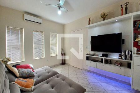 Sala de TV de casa à venda com 3 quartos, 253m² em Jardim Pauliceia, Campinas