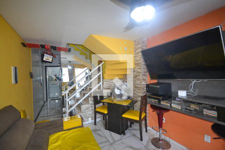 Sala de casa para alugar com 2 quartos, 92m² em Cabral, Nilópolis