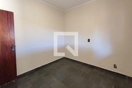 Quarto 1 de casa para alugar com 2 quartos, 60m² em Vila Lemos, Campinas