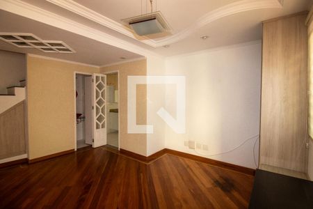 Sala de casa de condomínio à venda com 2 quartos, 75m² em Vila Polopoli, São Paulo