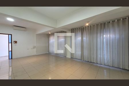 Sala de casa à venda com 5 quartos, 190m² em Bosque, Campinas