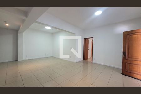 Sala de casa à venda com 5 quartos, 190m² em Bosque, Campinas